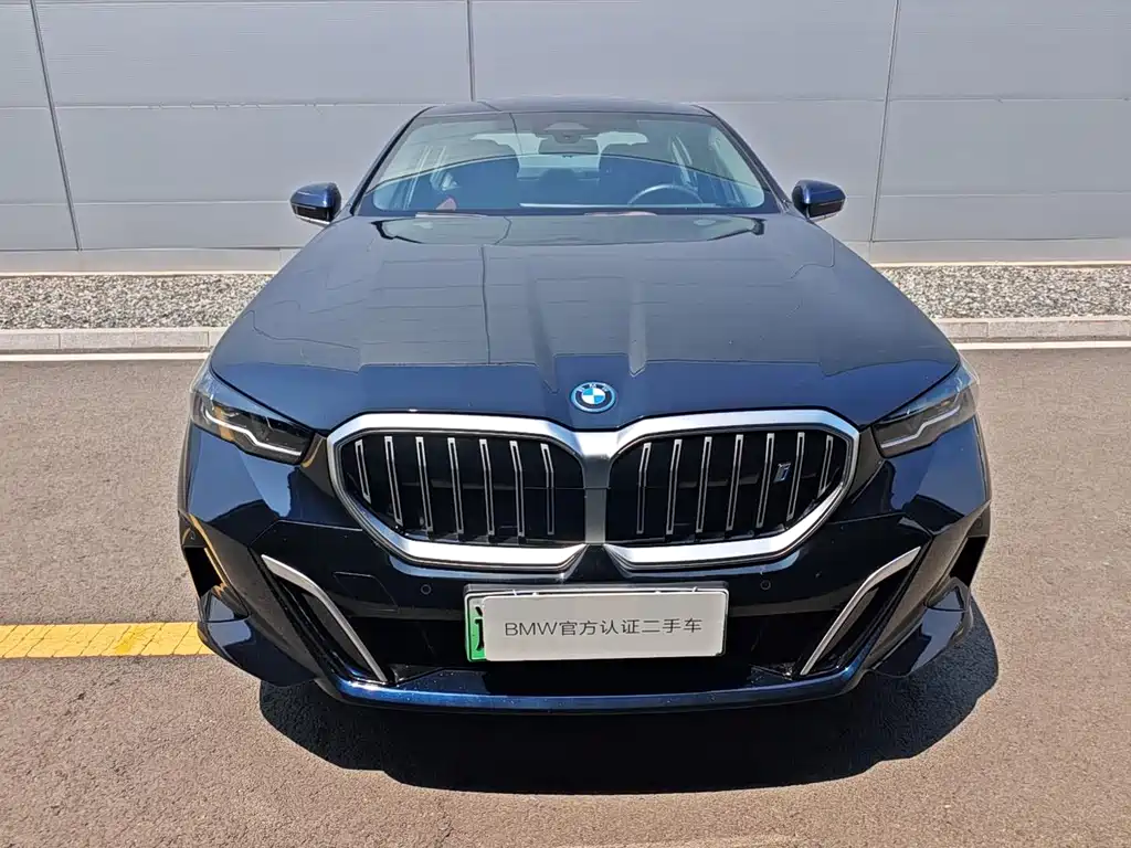BMW i5 2025 — фото 3