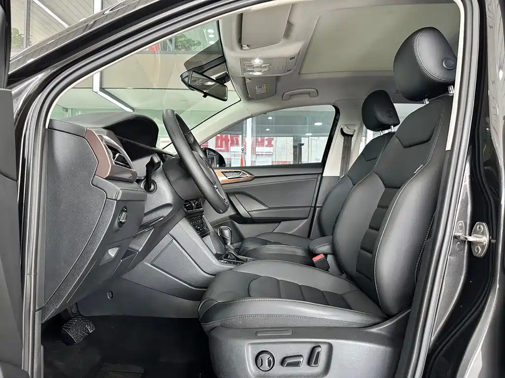 Volkswagen Tharu 2022