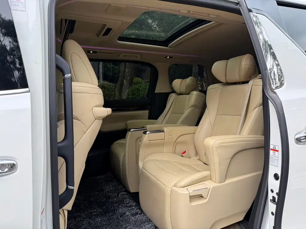 Toyota Alphard 2016 — фото 8