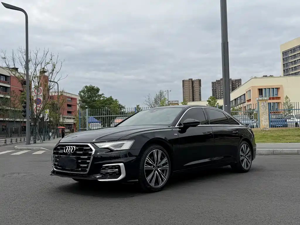 Audi A6L 2024 — фото 1