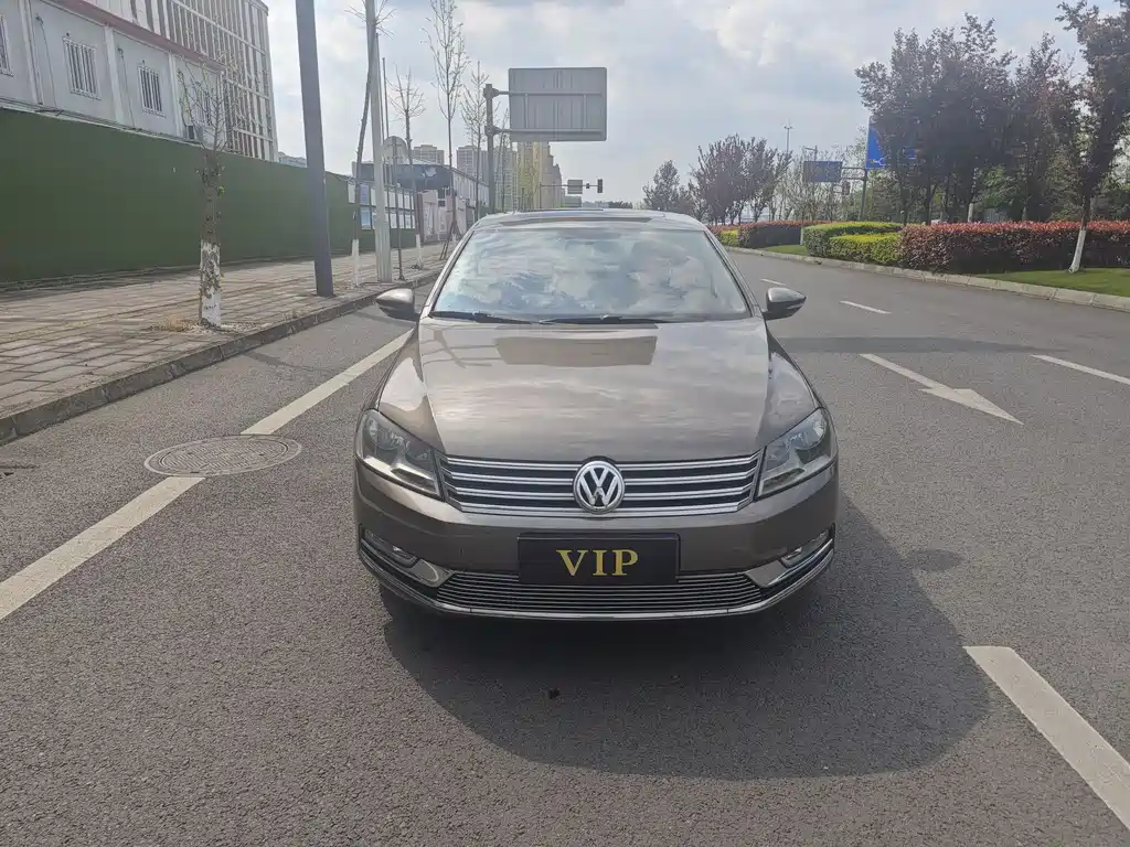 Volkswagen Magotan 2013