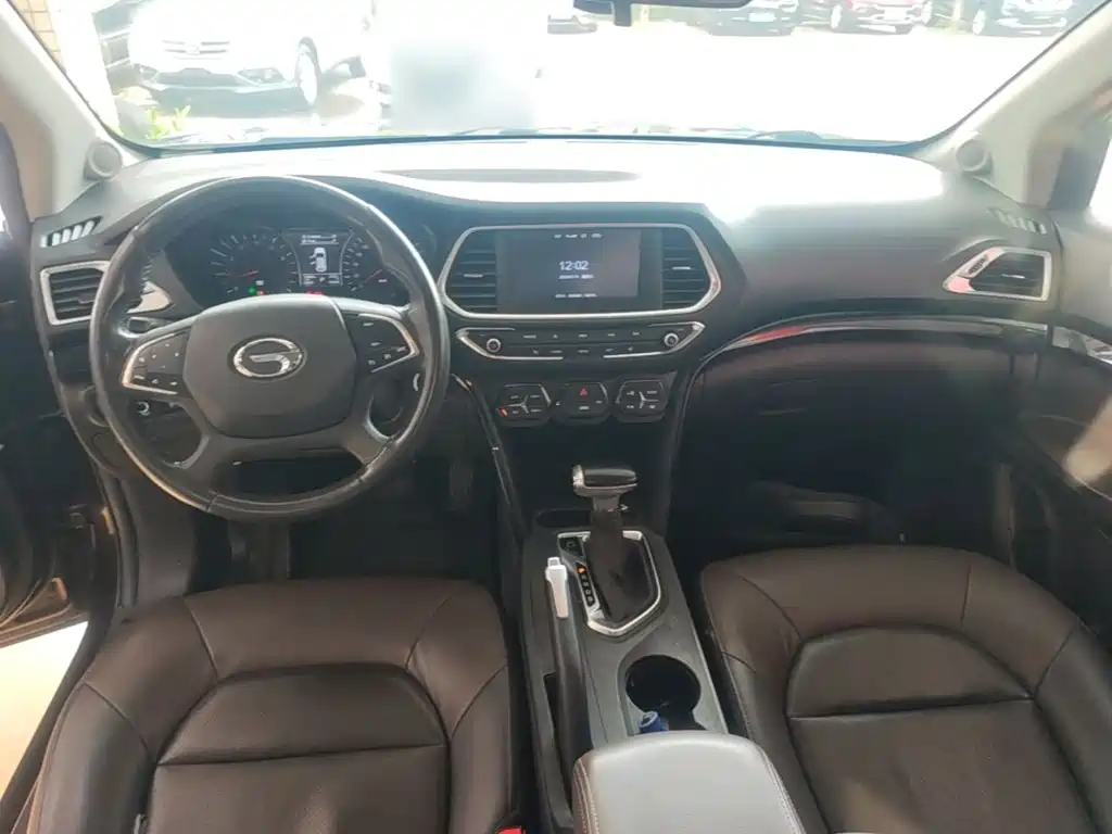 GAC Trumpchi GS4 2015 — фото 10