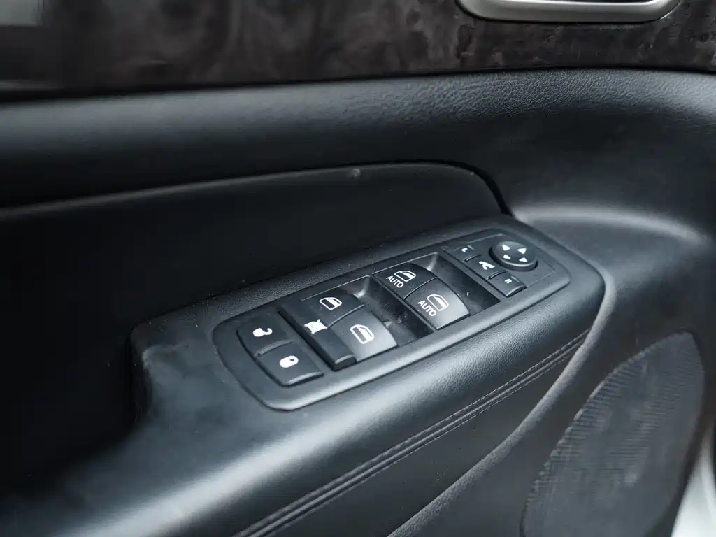 Jeep Grand Cherokee 2013 — фото 19