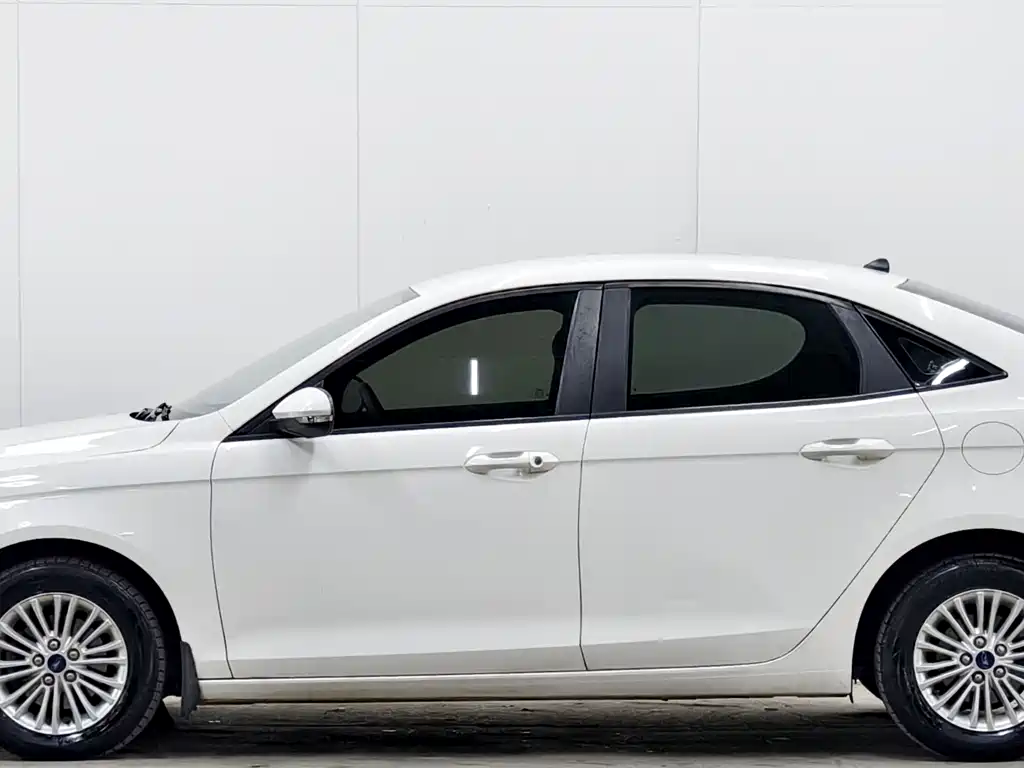 Ford Escort 2018