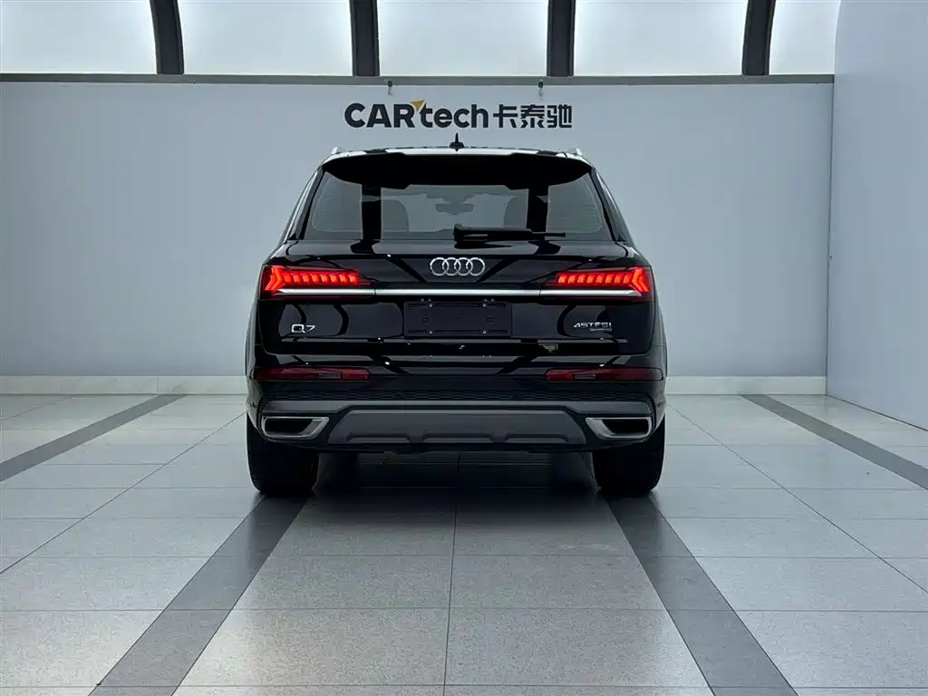 Audi Q7 2023 — фото 4