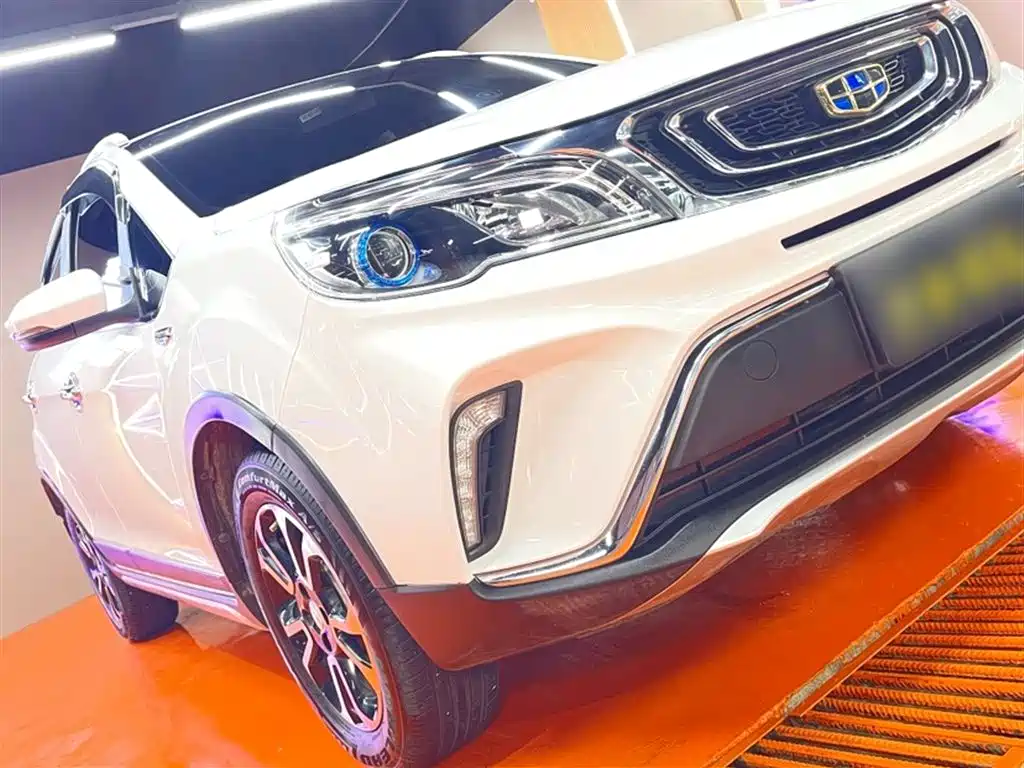 Geely Vision X3 2019 — фото 10