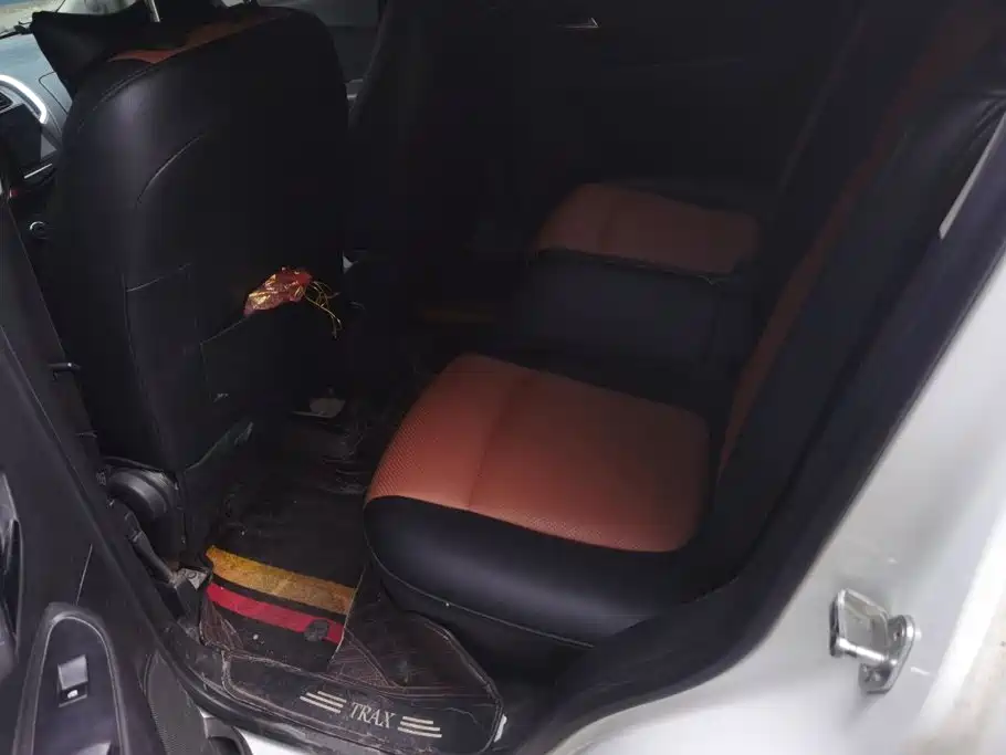 Chevrolet Trax 2015 — фото 11