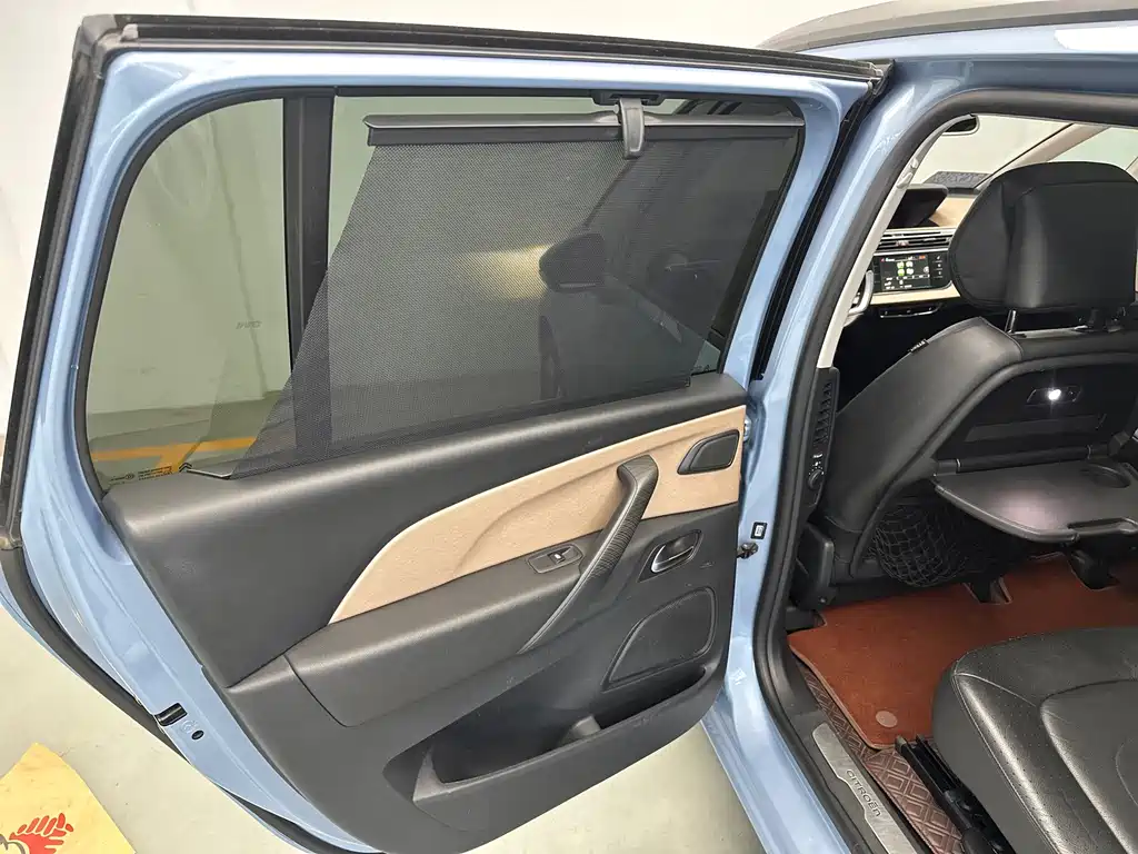 Citroen C4 Picasso 2015 — фото 32