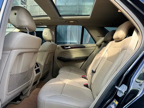 Mercedes-Benz M-Class 2015
