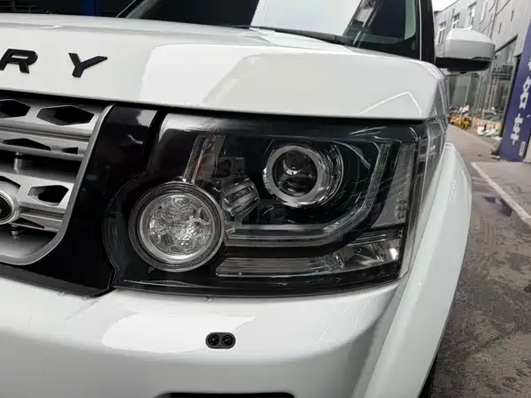 Land Rover Discovery 2015