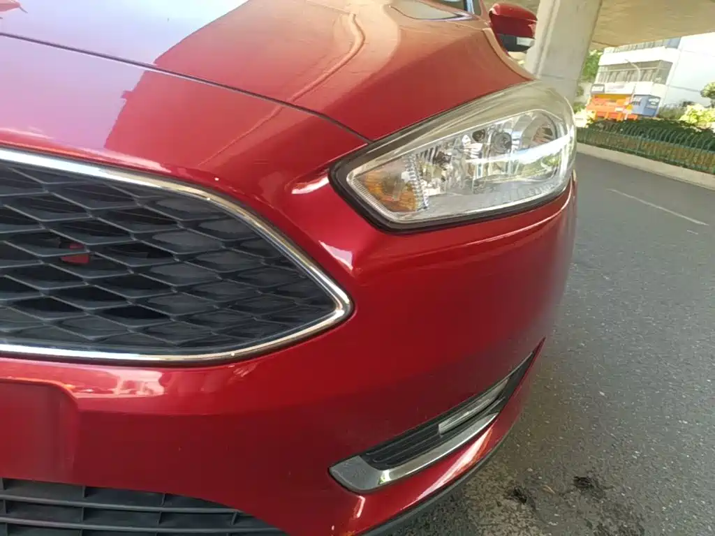 Ford Focus 2015 — фото 24