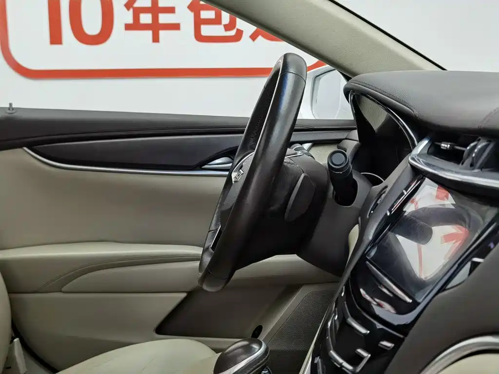 Cadillac XTS 2016 — фото 22