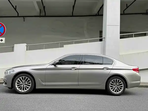 BMW 5 Series 2019