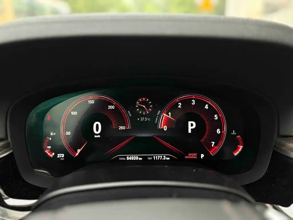 BMW 5 Series 2019 — фото 6