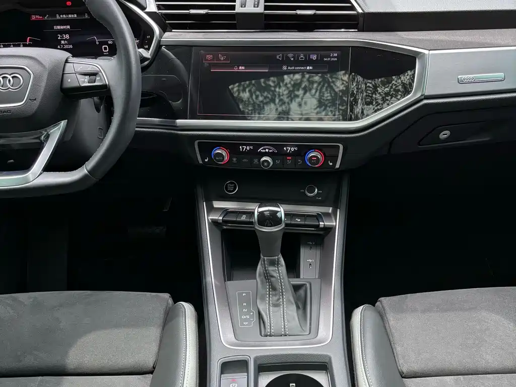 Audi Q3 2023 — фото 11