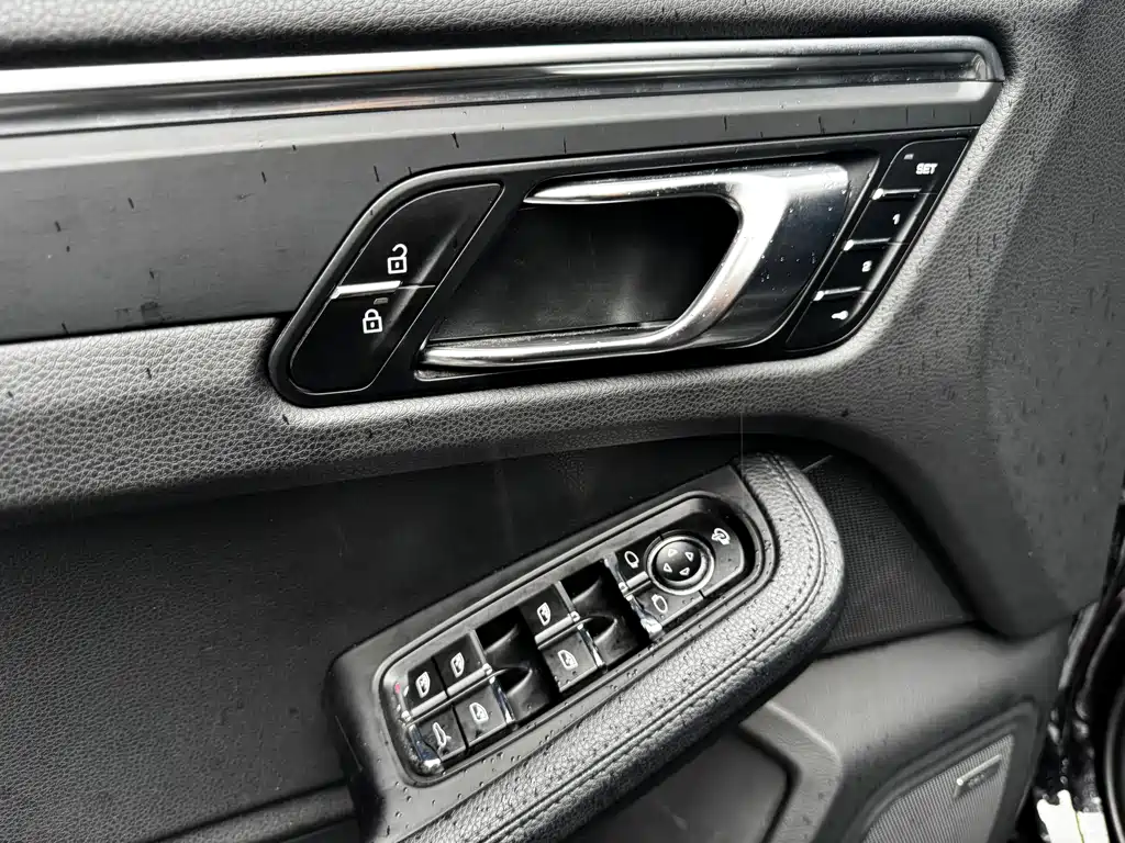 Porsche Macan 2022 — фото 12