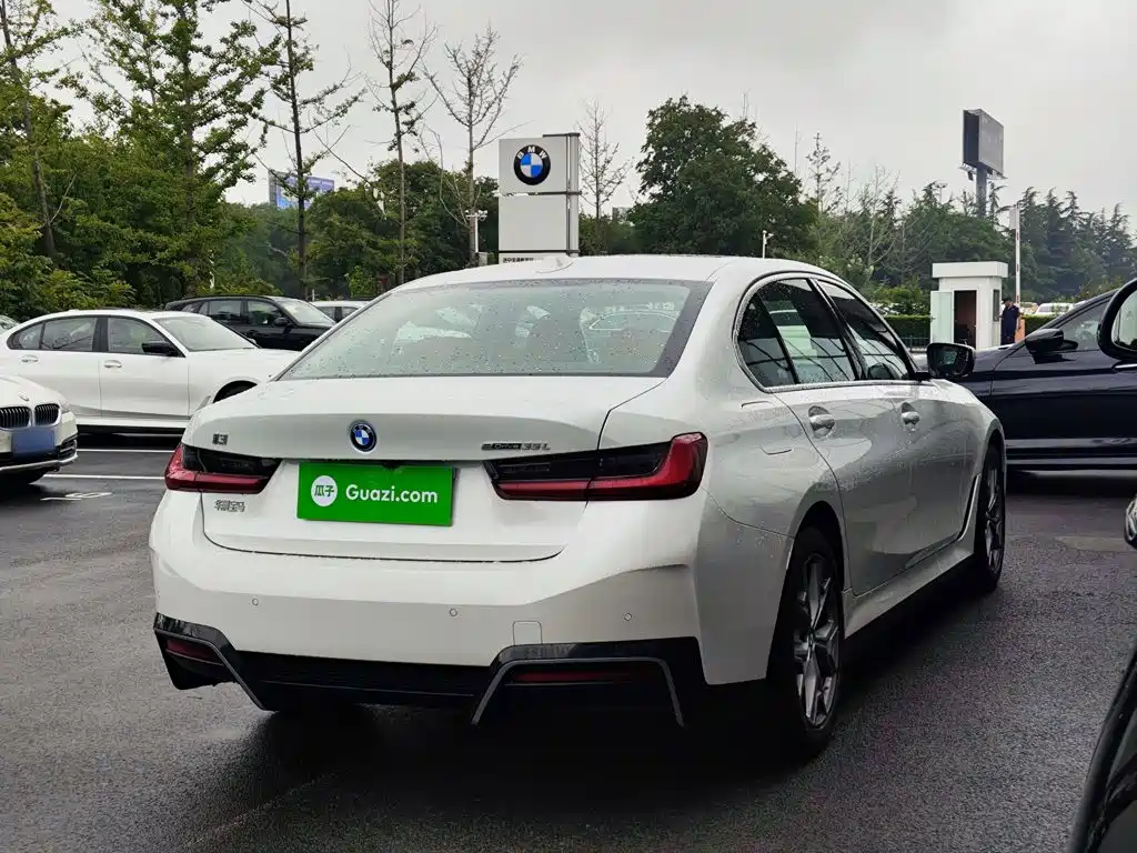 BMW i3 2025