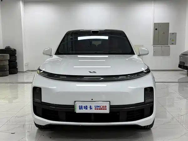 Li Auto L8 2025