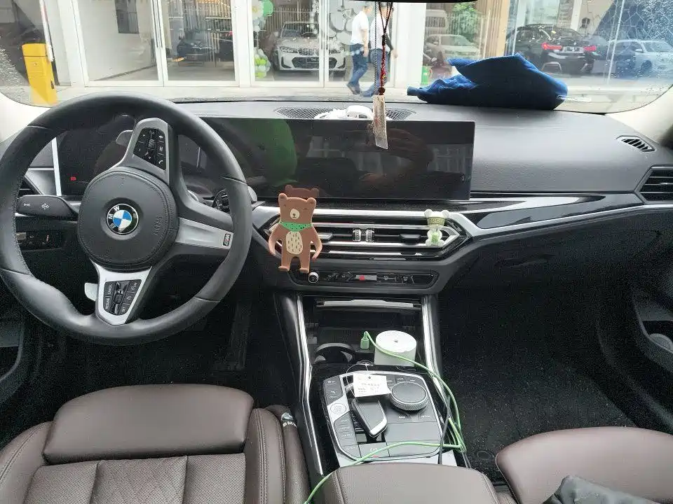BMW 3 Series 2023