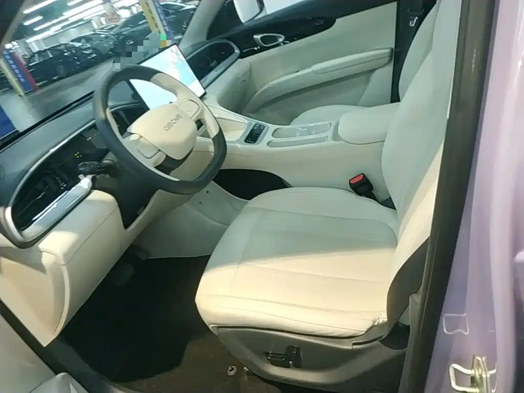 Geely Galaxy Starwish 2025 — фото 15