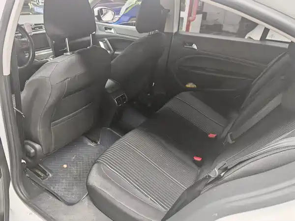 Peugeot 408 2017