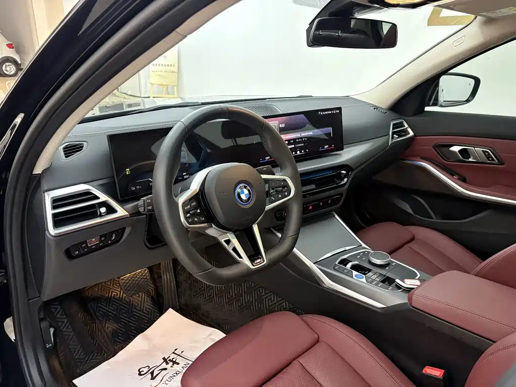 BMW i3 2025 — фото 12