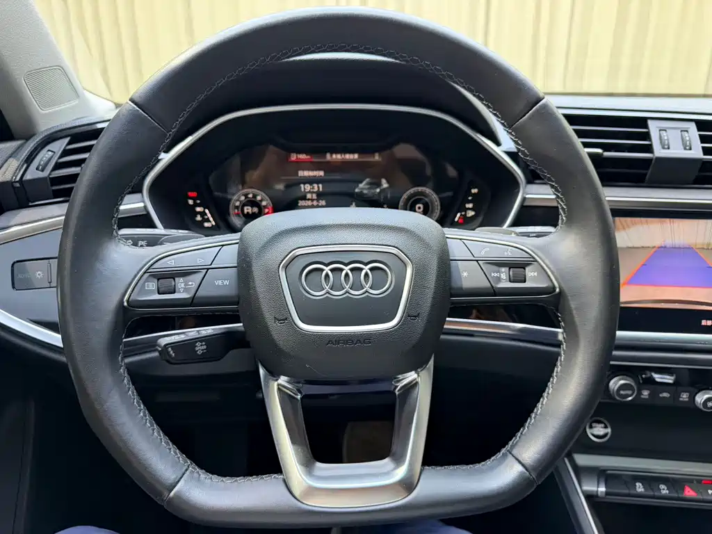 Audi Q3 2022 — фото 14