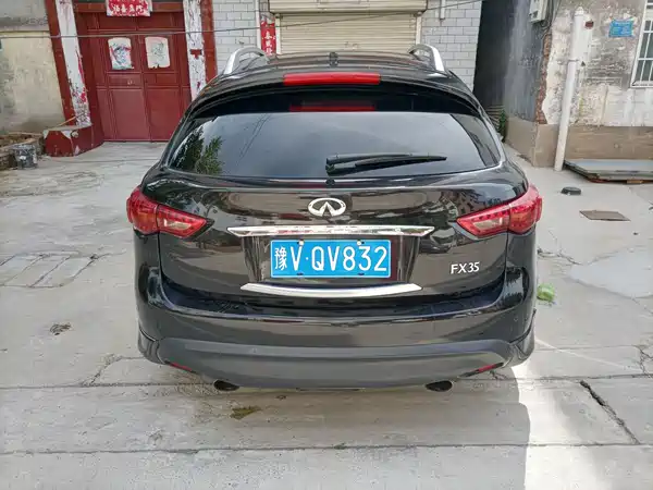 Infiniti FX 2011