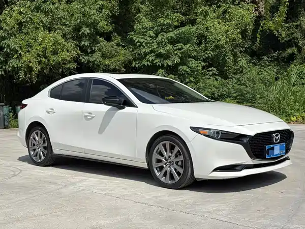 Mazda 3 Axela 2021