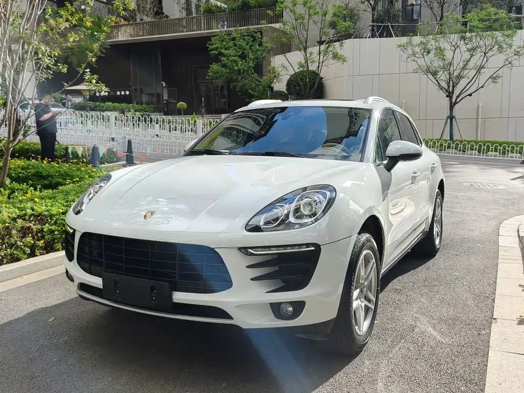 Porsche Macan 2016 — фото 1