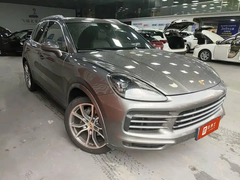 Porsche Cayenne 2019 — фото 1