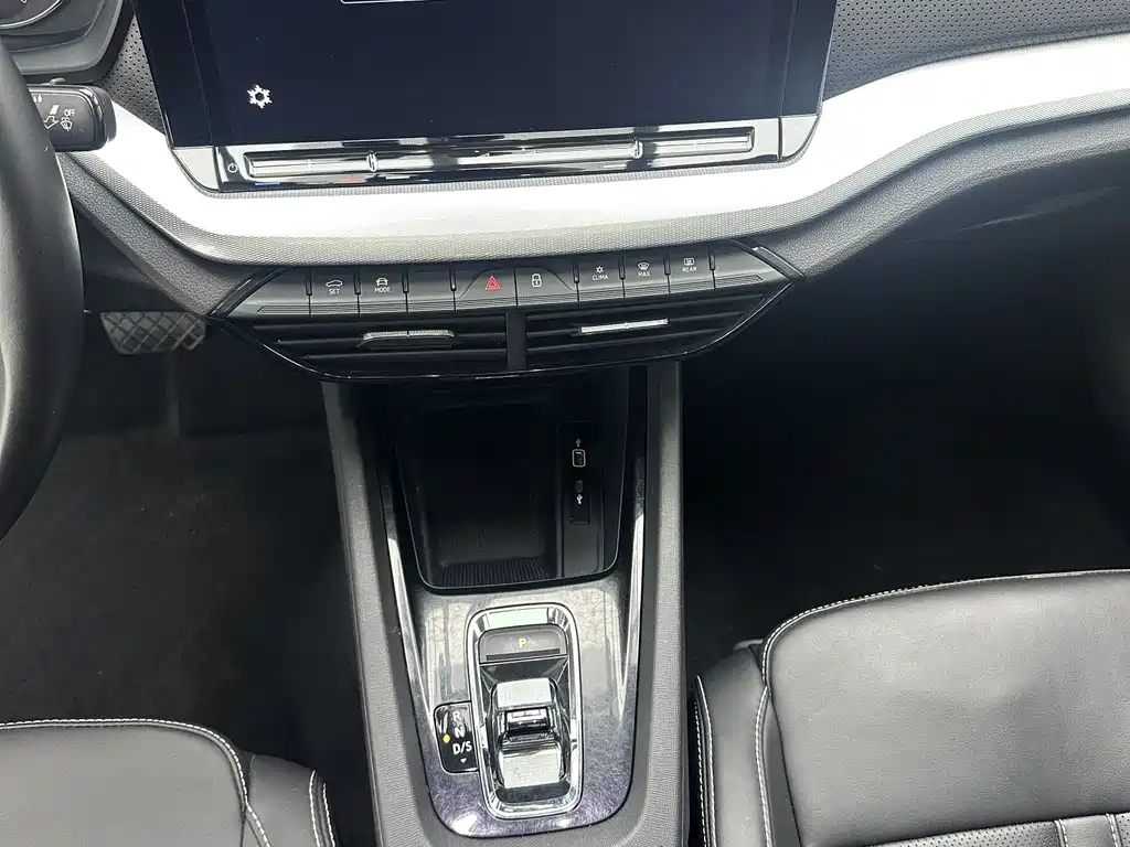 Skoda Octavia 2023 — фото 16