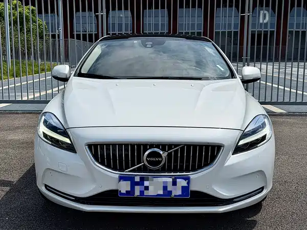 Volvo V40 2017