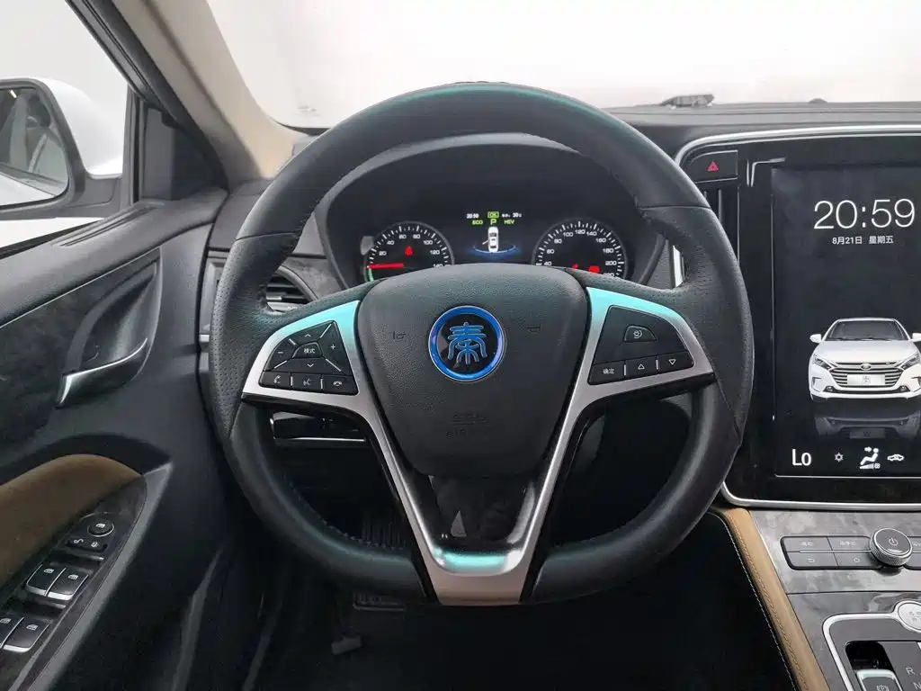 BYD Qin NEV 2017 — фото 11