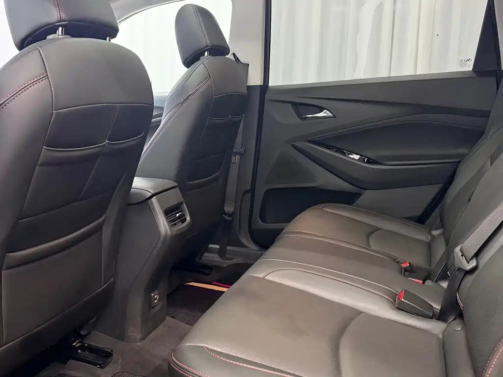 Chevrolet Orlando 2023 — фото 10