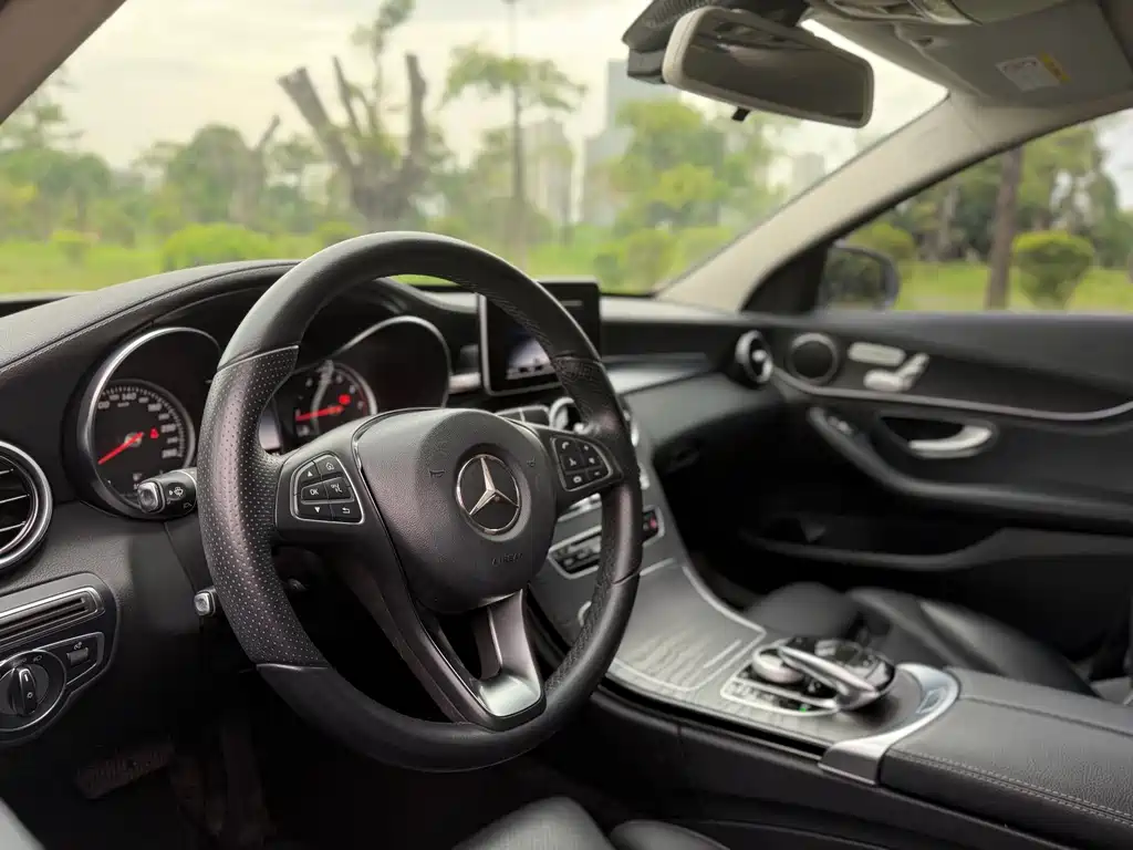 Mercedes-Benz C-Class 2017 — фото 23