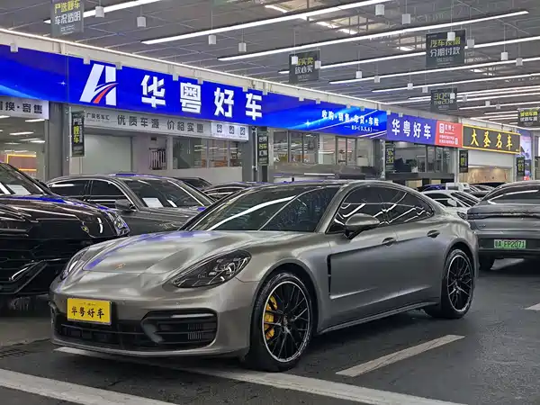 Porsche Panamera 2021