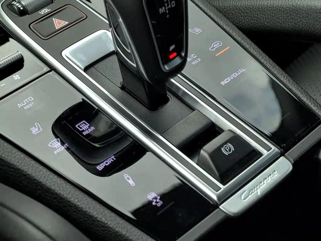 Porsche Cayenne 2018 — фото 14