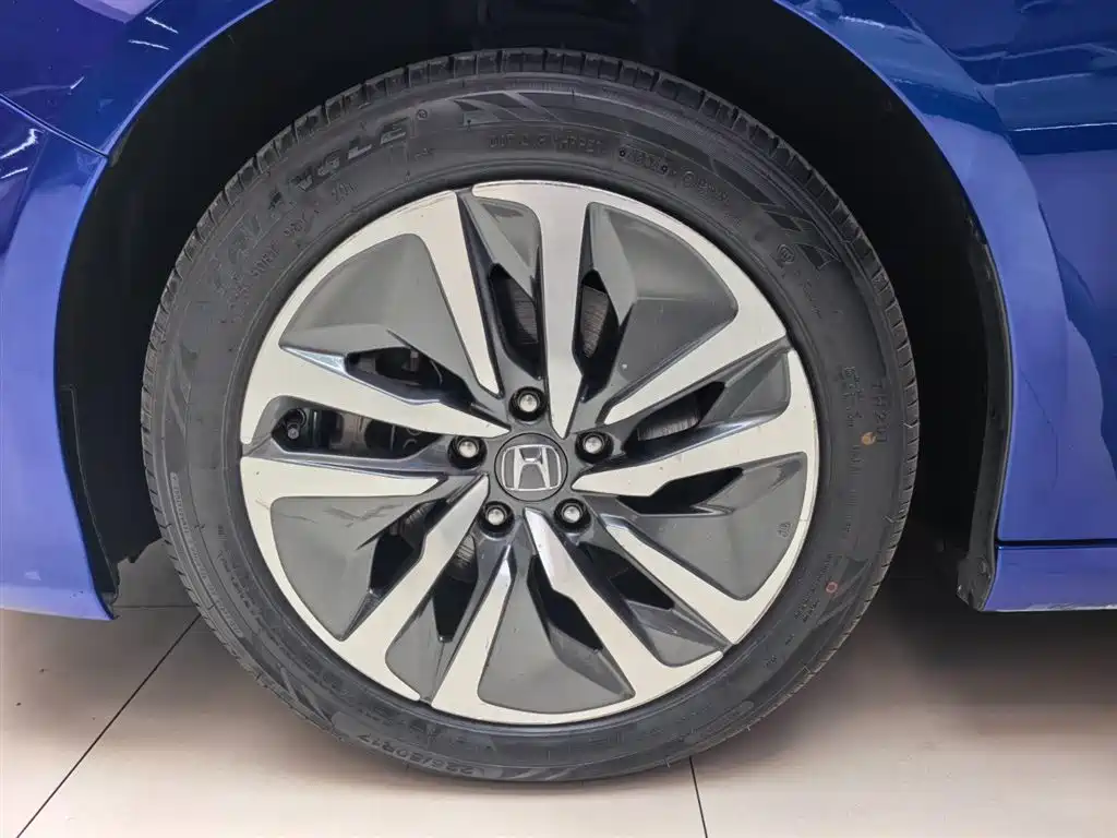 Honda Accord 2018 — фото 20