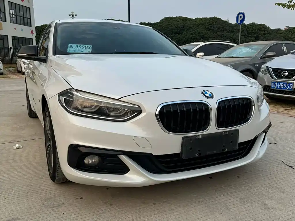 BMW 1 Series 2018 — фото 3