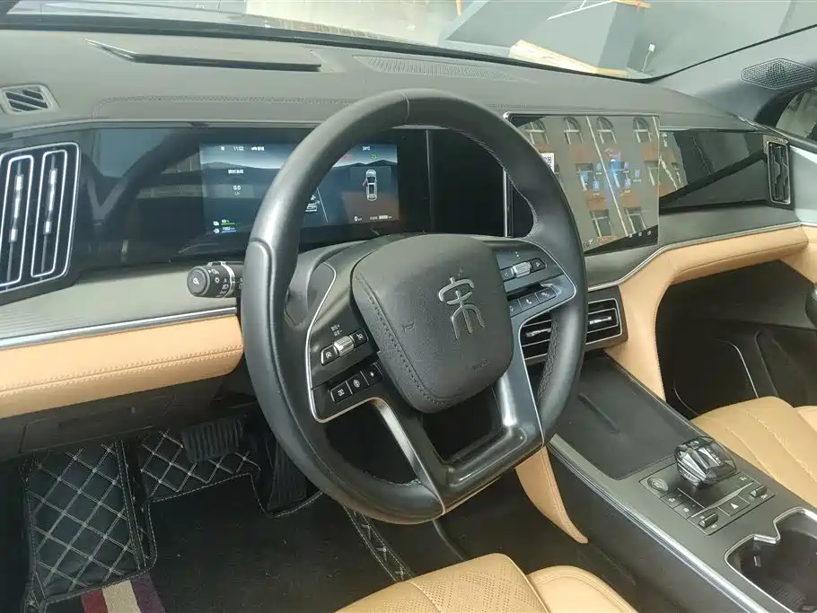 BYD L DM-i 2024 — фото 15