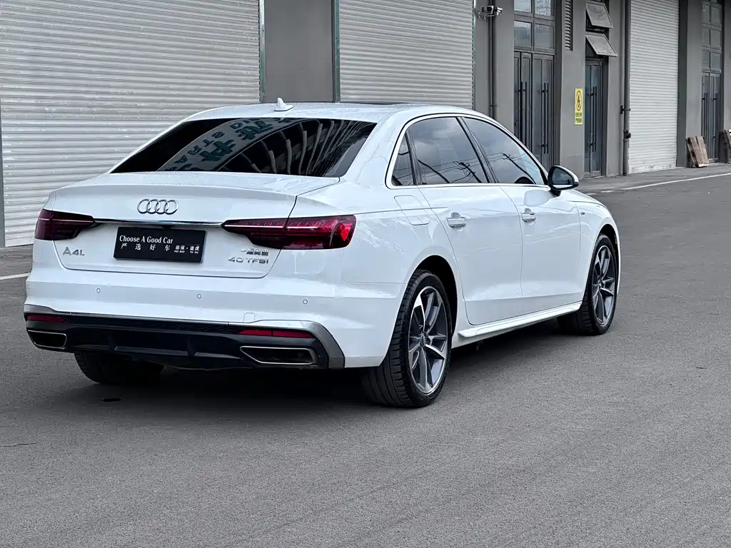 Audi A4L 2021 — фото 5