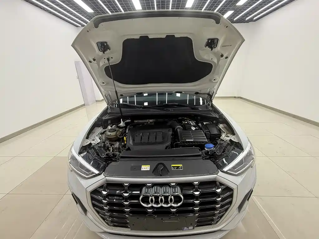 Audi Q3 2022 — фото 10
