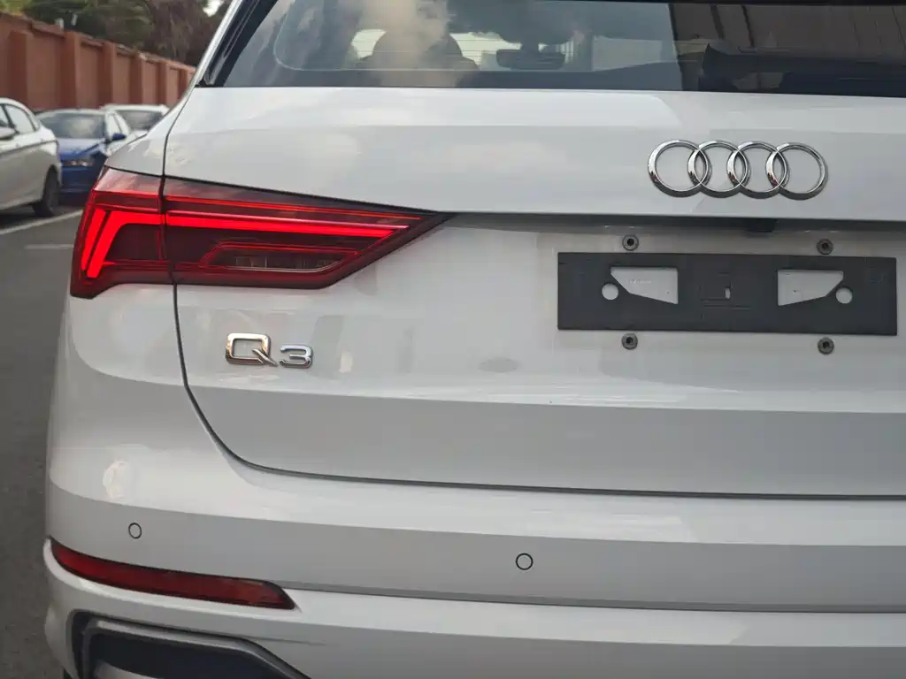 Audi Q3 2022 — фото 15