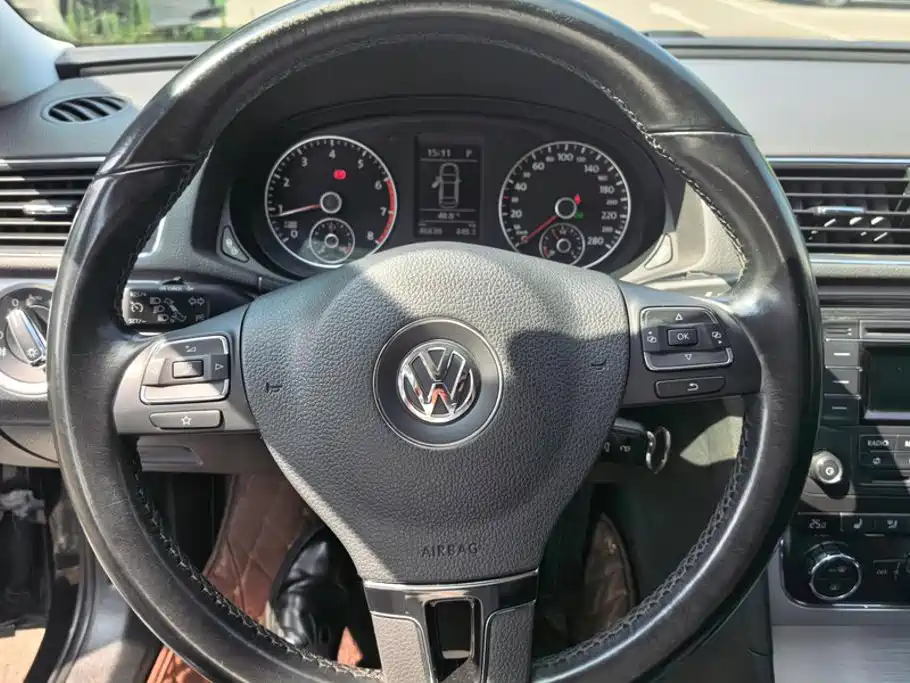 Volkswagen Passat 2016 — фото 15