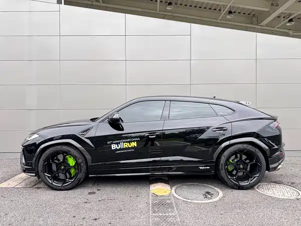 Lamborghini Urus 2022