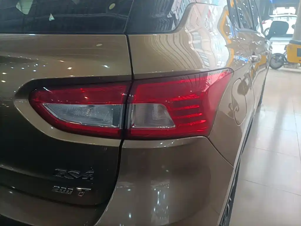GAC Motor Trumpchi GS4 2015 — фото 8