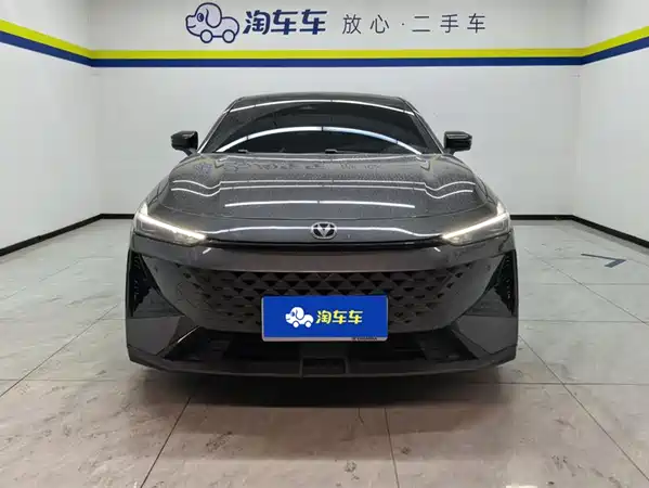 Changan UNI-V 2024