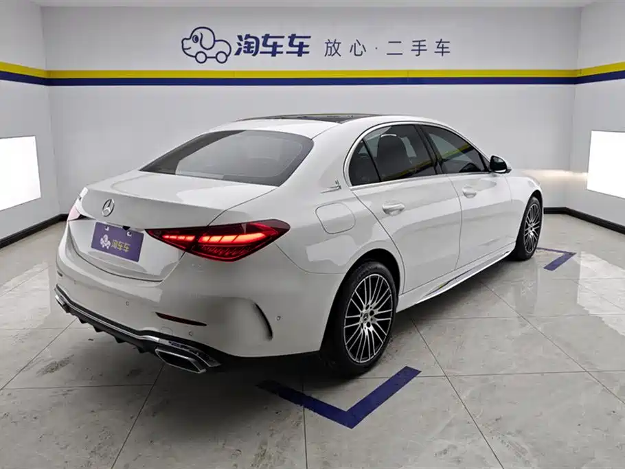 Mercedes-Benz C-Class 2024