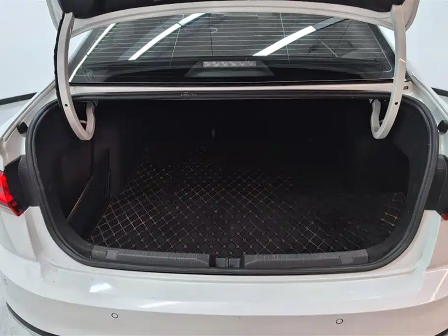 Volkswagen Bora 2023